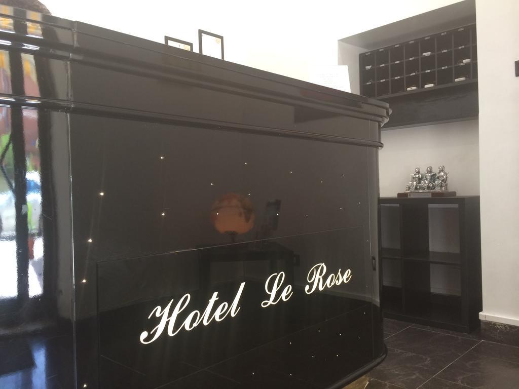 Hotel Le Rose Tivoli Terme Bagian luar foto